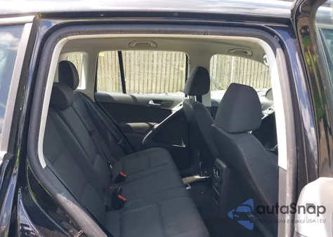 2017 Volkswagen Tiguan 2.0T/2.0T S z USA, uszkodzony, nr VIN WVGAV7AX3HK043141